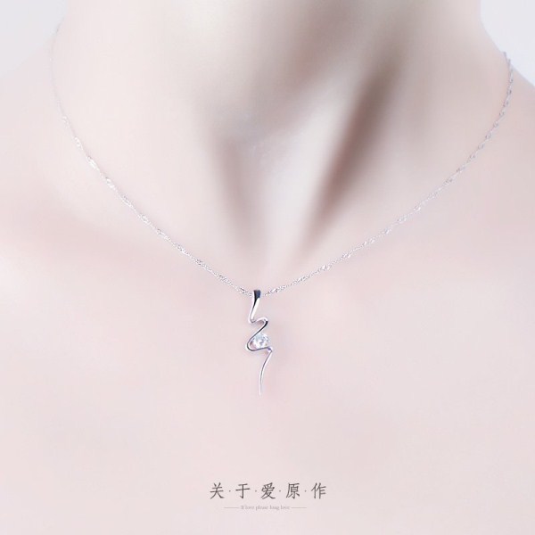 925银项链女惹火吊坠短款锁骨链简约韩版学生小清新银饰颈链赞